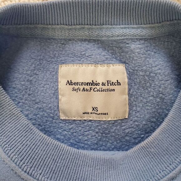 Abercrombie & Fitch Graphic crop Sweatshirt sz Xs - Picture 13 of 15
